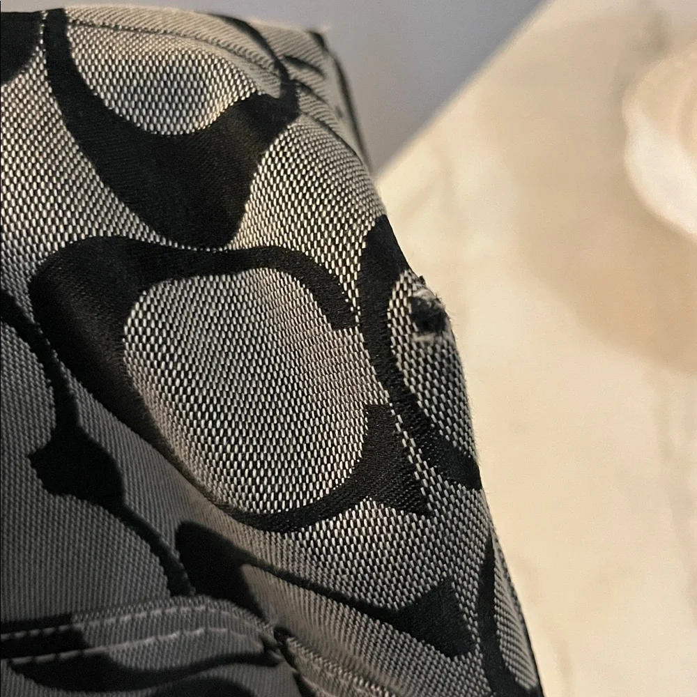 Coach Black and Gray Tote Bag..Tattersall Interior - Picture 13 of 13